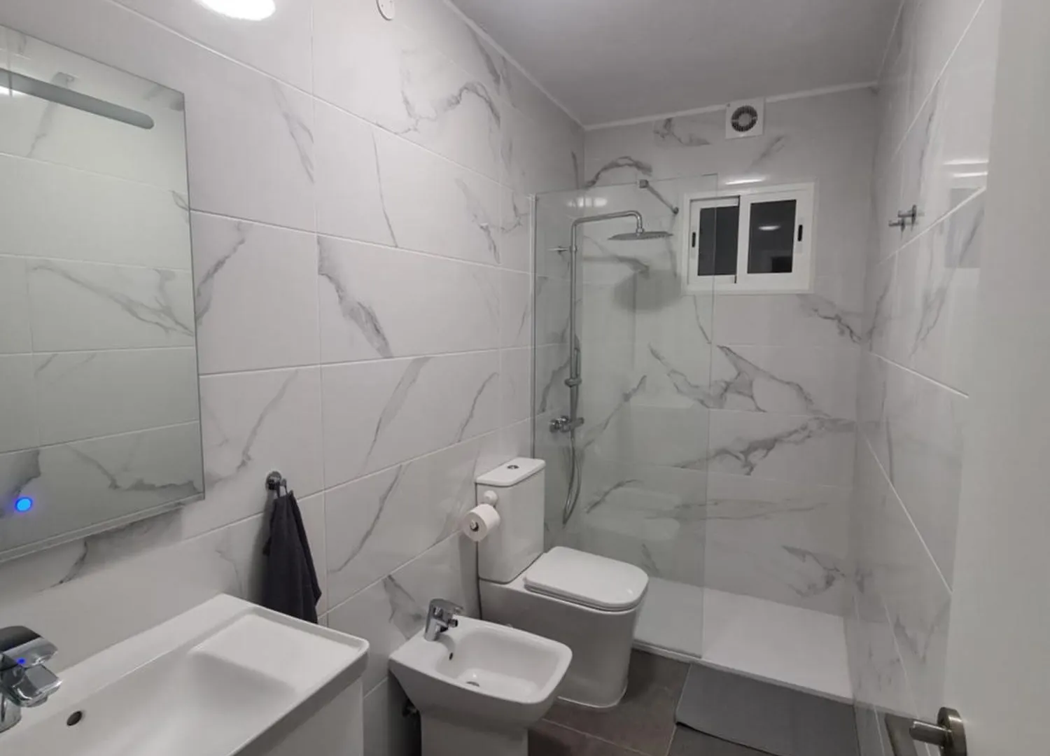 홈스테이 Eeb Private Room Habitacion Privada En Piso Compartido 라 라구나